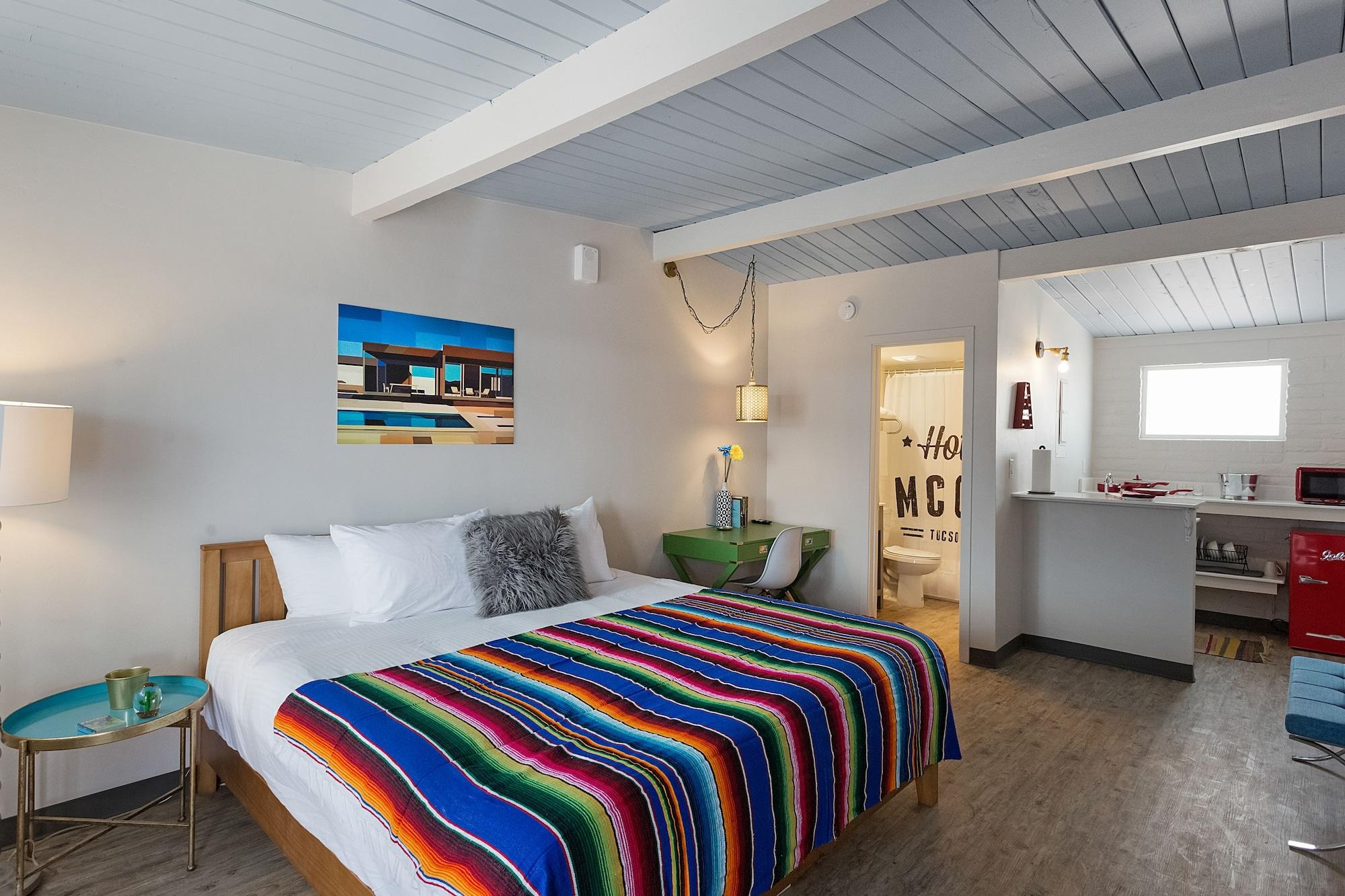 Hotel Mccoy - Art, Coffee, Beer, Wine توسن المظهر الخارجي الصورة