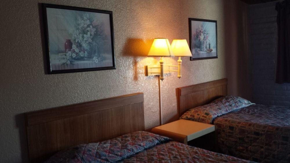 Hotel Mccoy - Art, Coffee, Beer, Wine توسن المظهر الخارجي الصورة