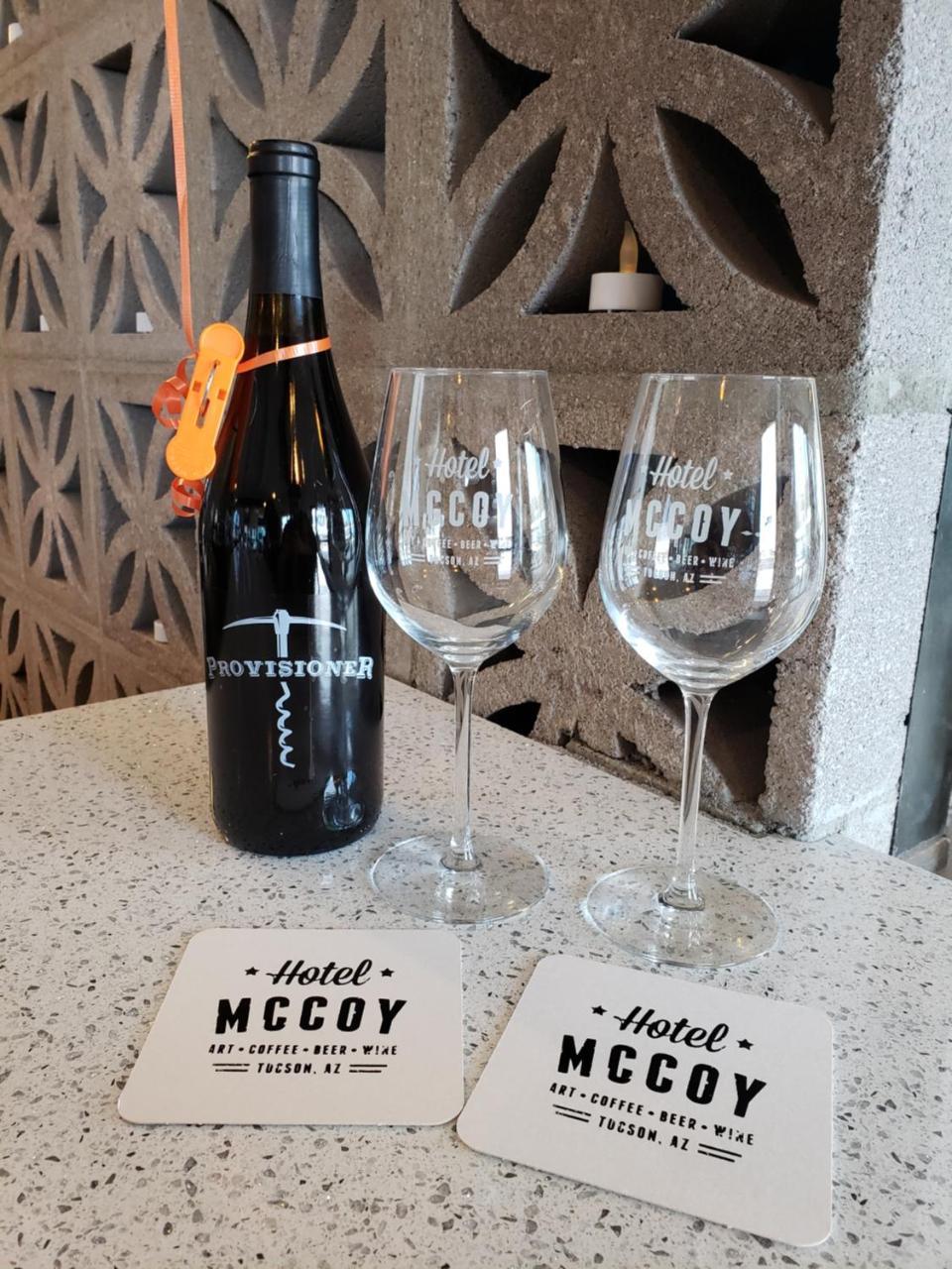 Hotel Mccoy - Art, Coffee, Beer, Wine توسن المظهر الخارجي الصورة