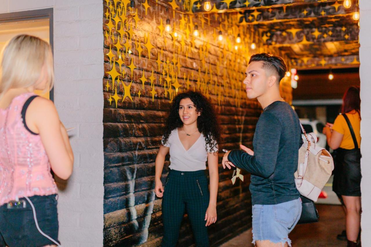 Hotel Mccoy - Art, Coffee, Beer, Wine توسن المظهر الخارجي الصورة